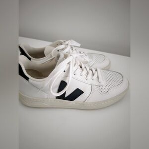 Women’s Veja black and white sneakers size 7